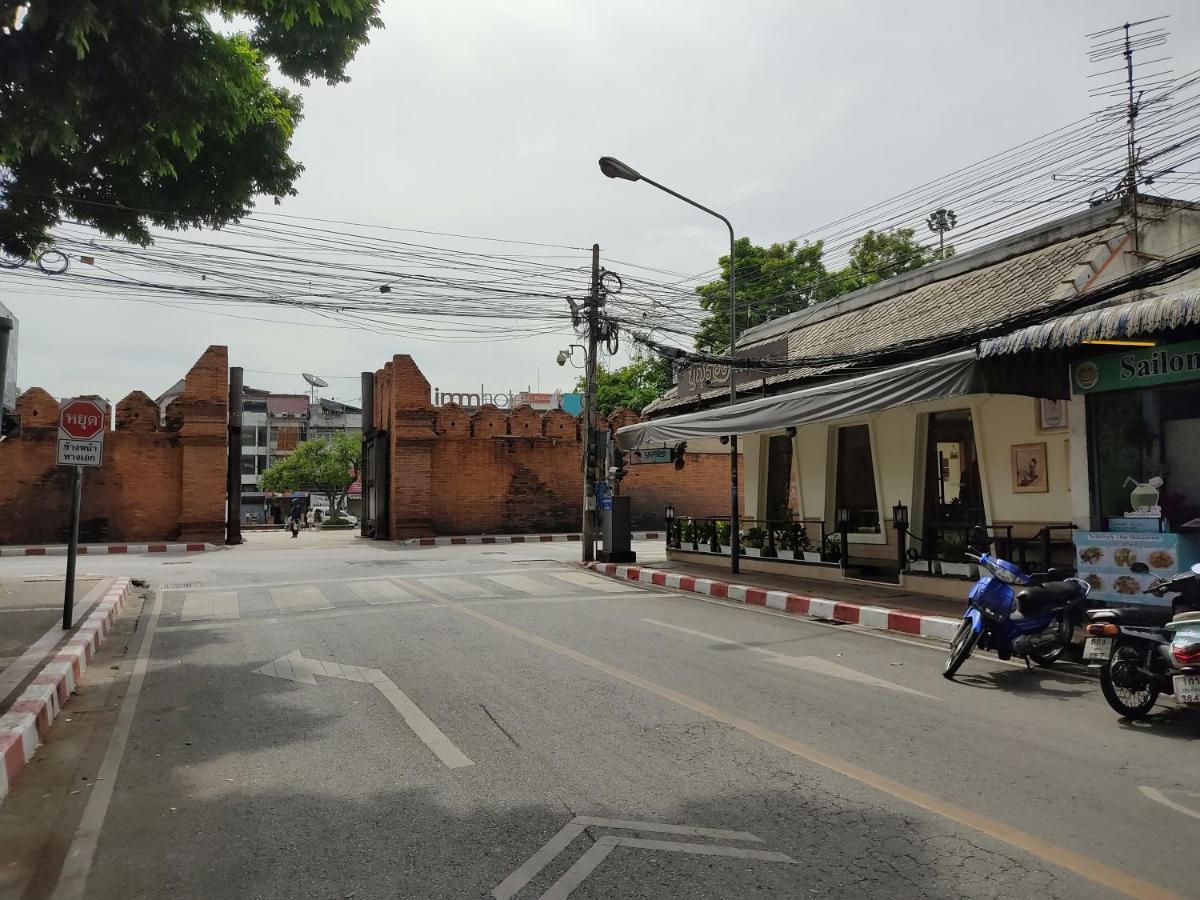 Awana House Bed & Breakfast Chiang Mai Exterior photo